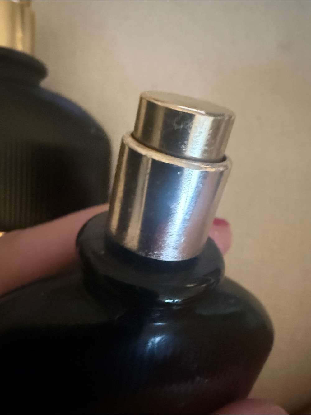 2 EMPTY Tom Ford Black Orchid - Black & Gold Bottles - Picture 5 of 6